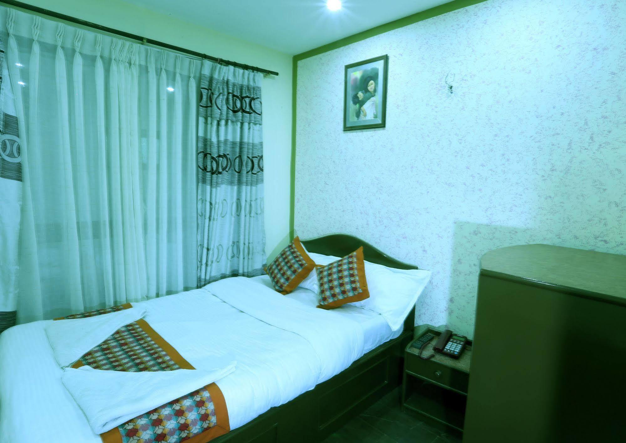 Oyo 153 Aster Hotel Nepal Катманду Екстер'єр фото