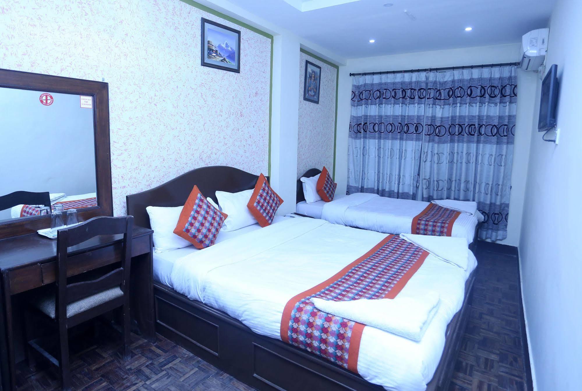 Oyo 153 Aster Hotel Nepal Катманду Екстер'єр фото